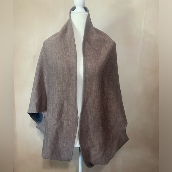 Steve Madden one size wool blend short sleeve circle style open front cardigan - Picture 1 of 3